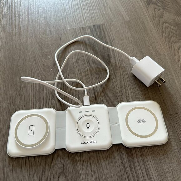 UCOMX Nano Pro 3-in-1 Wireless Charging Station Apple Phone Watch Airpods White